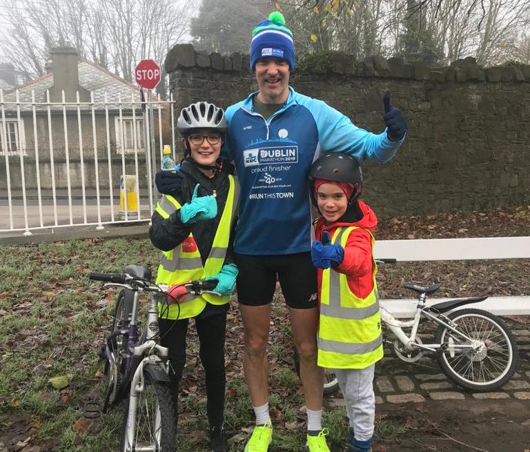 Gethin White with daughter Rosin and son Niall just before he set out on his adapted marathon in the Phoenix Park to fundraise for the Samaritans