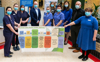 Minister for Health Stephen Donnelly TD in Tallaght University Hospital with nurses